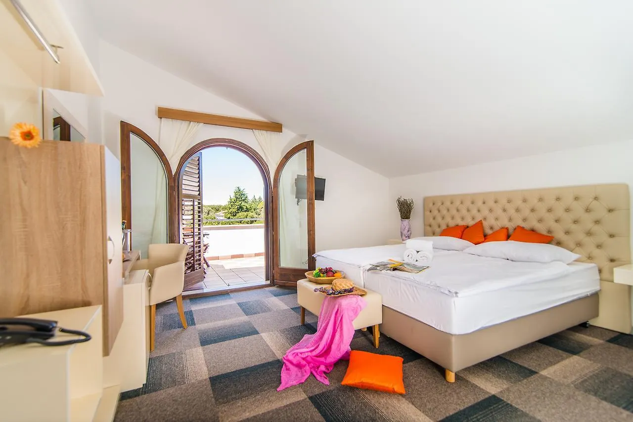 Hotel Villa Vrsar 3*,